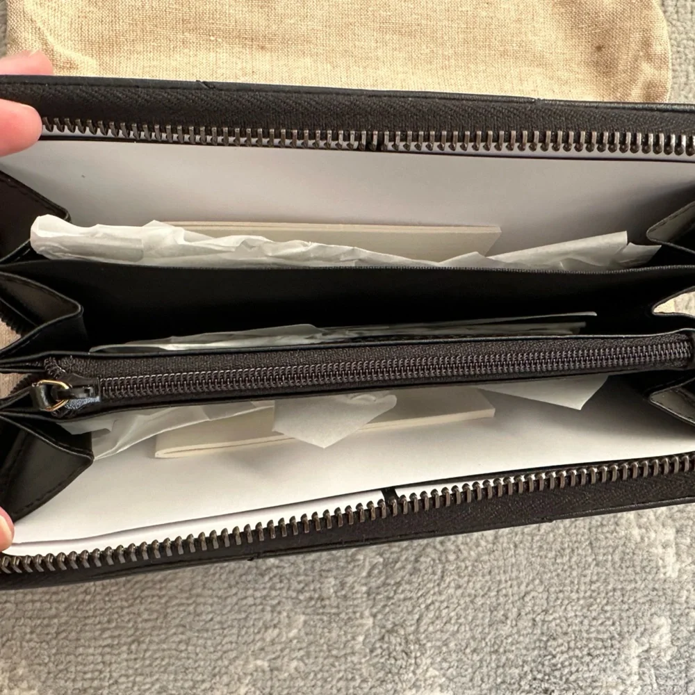 Authentic Gucci Marmont Zip Around Wallet, Black with Gold Hardware, NEW - Picture 10 of 11